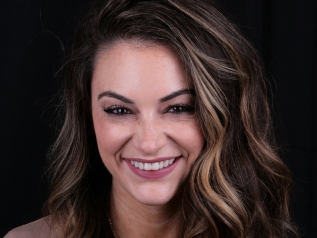 Lexi in Kelly Smile Design in Chicago